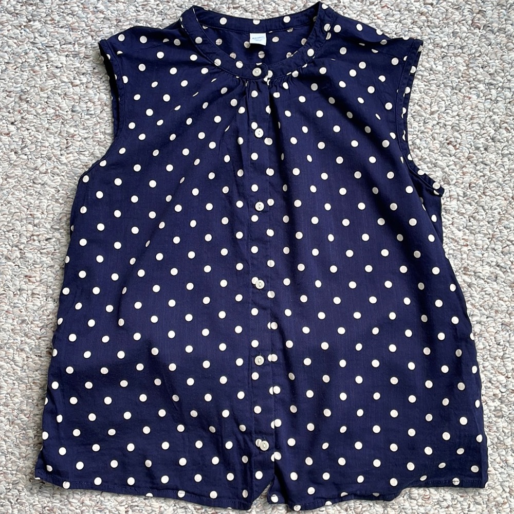 NWOT Old Navy button down sleeveless top